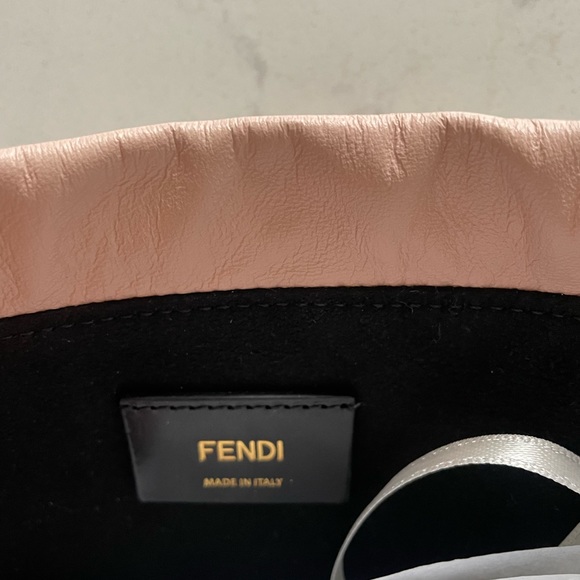 Authentic Fendi Sacchetto bag, light pink drawstring bag, like new (used once) - Picture 5 of 10